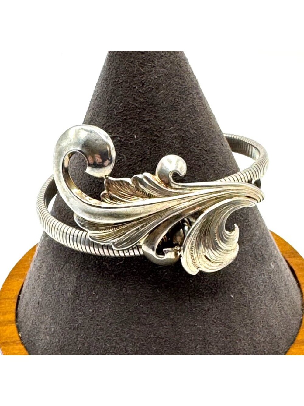 Scroll Leaf Bracelet Flexible Omega Bypass Design Sterling Silver 925 SZ L